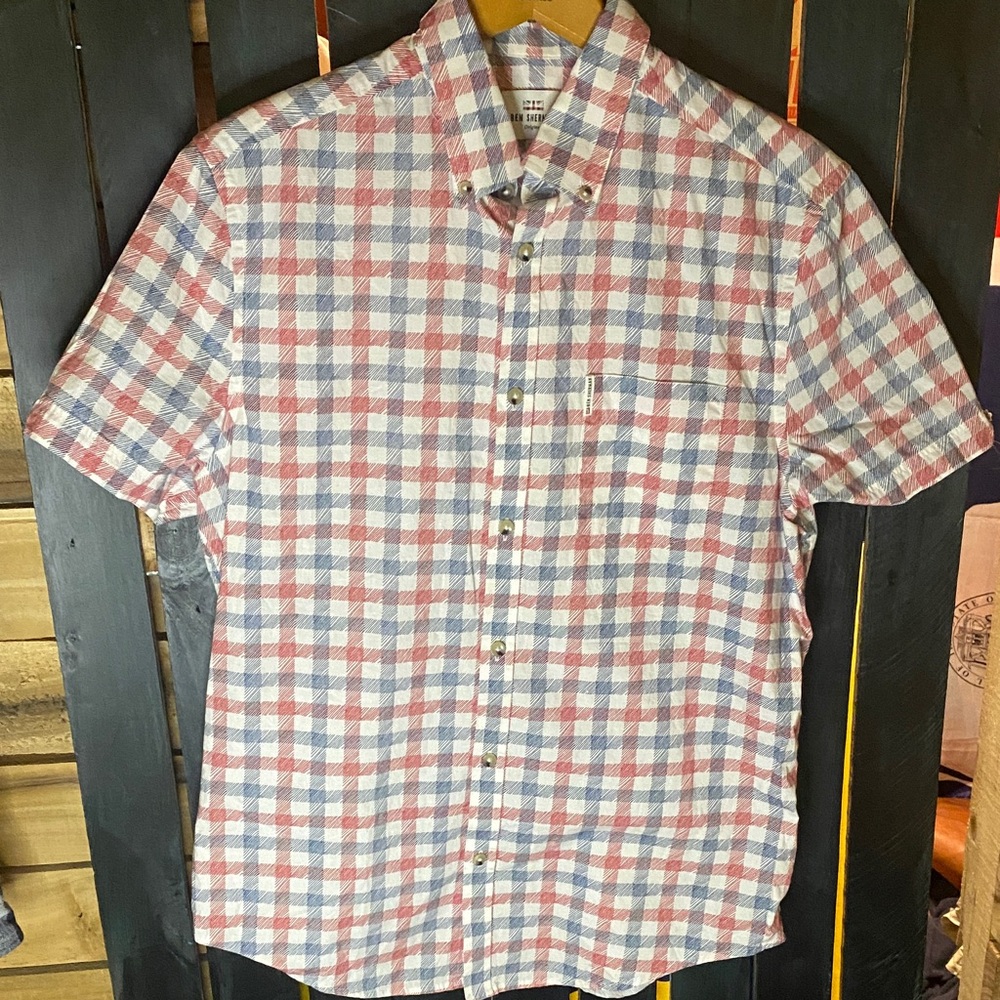 Ben Sherman Plaid button down Short Sleeve Shirt size medium